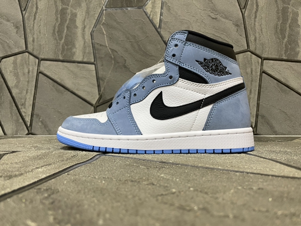 ナイキ靴正面デザイン